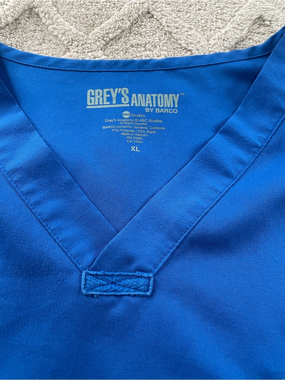 Grey's Anatomy Royal Blue V-Neck Scrub Top
Sz XL Medical Staff